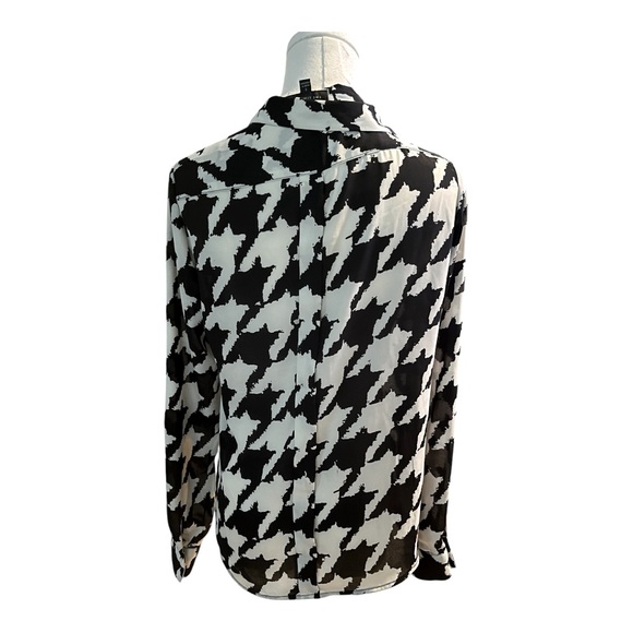 THE LIMITED Black & White Ashton Roll Tab Button Up Blouse Size Small‎ - Picture 4 of 8
